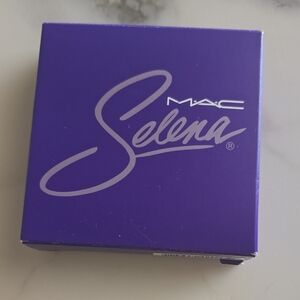MAC Cosmetics Selena Blush - Purple Packaging